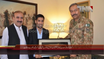 Quetta- Lieutenant General Amir Riaz Commandar Sadaran meets Muhammad Waseem Boxer