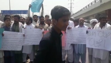 Lahore- Local Citizens Protest Against Wapda