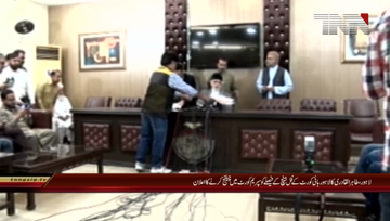 Lahore- PAT Chief Tahir ul Qadri Press Conference.mp4