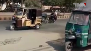 Karachi- Rikshaw driver attempted suicide due to increasing rates of CNG