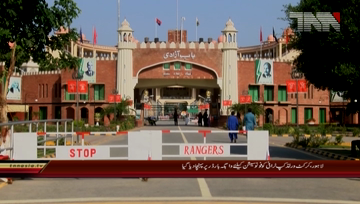 Lahore- world cup trophy at wahgah border