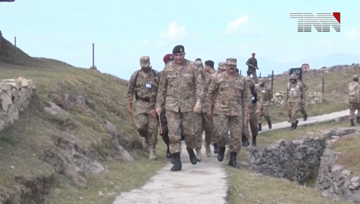 Rawalpindi- COAS visits LOC, ISPR
