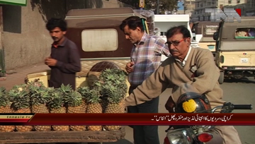Karachi- Season Fruit Pineapple