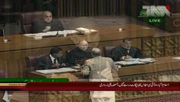 Islamabad- We should not boycott OIC, suggests Asif Ali Zardari