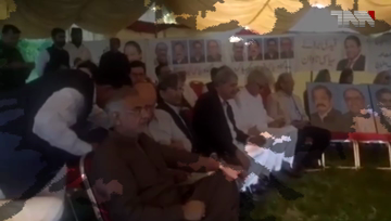 Islamabad- Opposition outside Parliament house