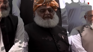 Islamabad- JUI-F threatens road blockades if marchers stopped