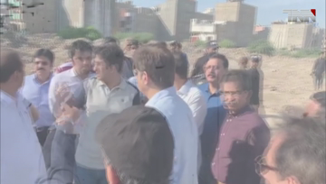 Karachi- CM Sindh visits different parts of Karachi to review ongoing clean drive