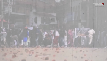 Islamabad- Putting Kashmir issue behind scene Qureshi, opposition leaders trade barbs in NA