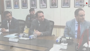 Karachi- Canada govt provide bulletproof jackets,helmets to Sindh police