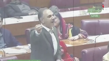 Islamabad- Scuffle In NA After Umar Ayub Called Asif Zardari Mr 10 Percent