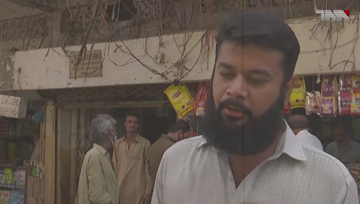 Karachi- People rejects social distance