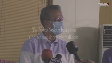 Karachi- Mayor Karachi handed over kits and other items to DG Graveyard