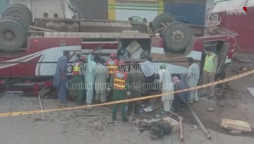 Khanewal- bus accident leaves six dead and several injured