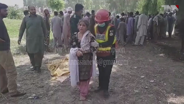 Sheikhupura- 20 killed as train crashes into coach carrying Sikh pilgrims near Sheikhupura 