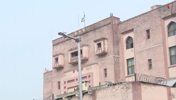 Islamabad- NAB court decides to indict Asif Ali Zardari in Toshakhana reference on Sept 9