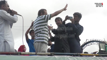 Karachi- We will clean the drains and incompetents, Farooq Sattar