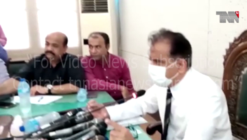 Karachi- Administrator Iftikhar Shallwani walks out of first press conference