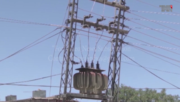 Karachi- Unscheduled load-shedding makes people's life miserable