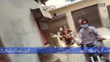 Multan- Shah Mahmood Qureshi Inspects Constituency on Motorbike