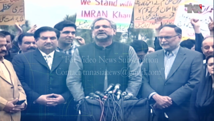 Islamabad- Shoe hurled at PML-N's Ahsan Iqbal outside Parliament House