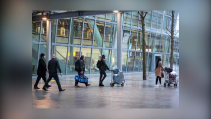 Islamabad- UK has added Pakistan to its red list of travel bans