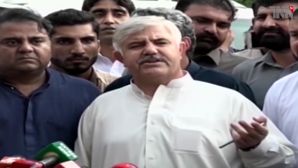 Karachi- President offers Eid prayer with complete SOPs