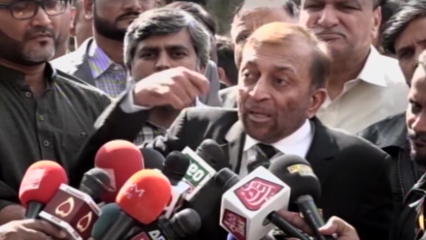 Karachi jobs given on fake domicile: Farooq Sattar 