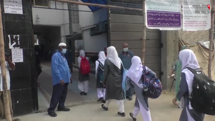 Islamabad- Government decides to promote students of classes 1-4, 6, 7 without conducting exams this year