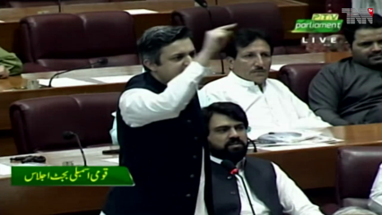 Islamabad: Speaking English does not wash away the stains of corruption, says Hamad Azhar 