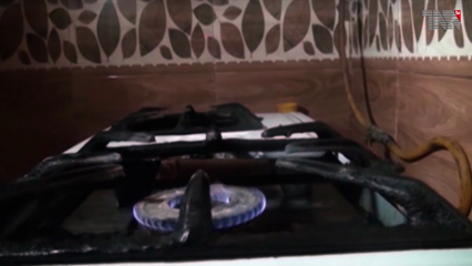 Karachi- Miftah Ismail lashes out at PTI over gas, energy crisis