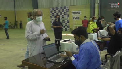 Karachi- Shopkeepers who want to reopen businesses need to get vaccinated: CM Sindh 
