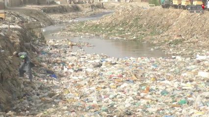 Karachi- Sindh Government Claims to clean storm drains and remove tons of garbage before monsoon rains