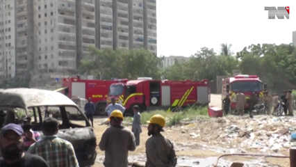 Karachi- Fire erupts in Karachi's cracker warehouse