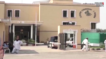 Islamabad - Despite being banned by the Election Commission, the Prime Minister arrived in Peshawar from Islamabad on a one-day visit.