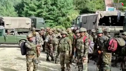 Islamabad - It is important to focus on Kashmir issue to save Asia from chaos, Shah Mehmood