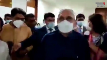 Karachi - Powerful parliament will not make any deal: Asif Ali Zardari